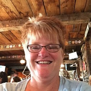 Meet your Posher, Dana